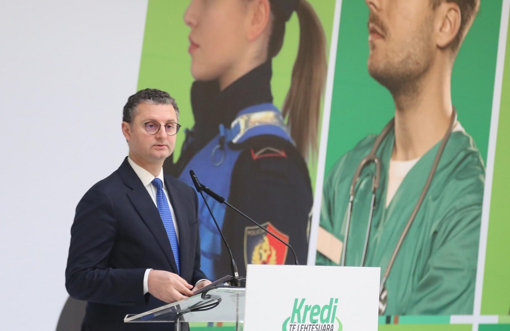 Nis zbatimi i programit, kredi strehimi me zero interes per mjeket, ushtaraket dhe policet